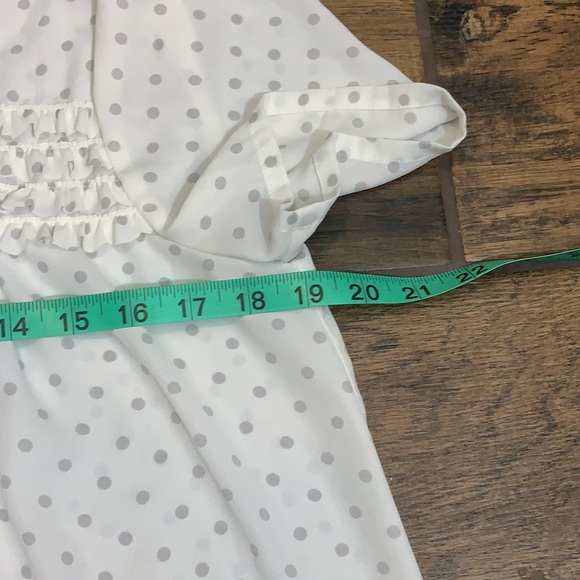 Like new! Elle Ruffle Polka Dot Top - Picture 6 of 8
